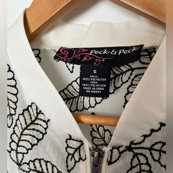 Peck & Peck: Vintage-Style Mesh Jacket: Size Small - Picture 2 of 8